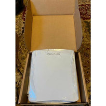 Cargar imagen en el visor de la galería, Ruckus R650 802.11ax Wi-Fi 6 4x4:4 Wireless Access Point 901-R650-US00 - MFerraz Tecnologia
